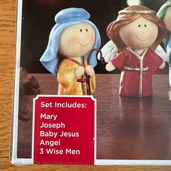Nativity Set Holiday Time 7-Piece Child Like Figures - Picture 7 of 10